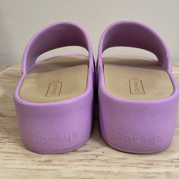 Corkys Slides - Picture 6 of 8